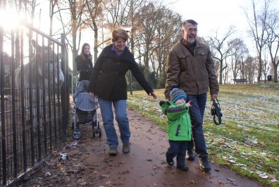 sDecember &#039;10; diertjes kijken met opa en oma vd Biesen