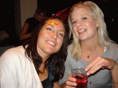 sTwee leuke zweedse dames op de foto...